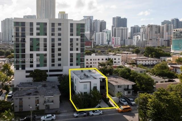 Building Photo - 519 SW 5th Ave