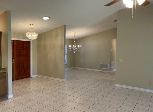 Building Photo - 2814 Luce Dr N