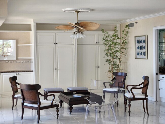 Building Photo - 7962 Fisher Island Dr