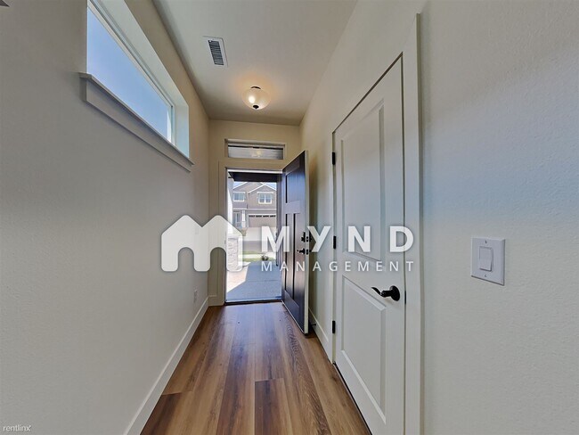 Building Photo - 3 br, 2.5 bath House - 12415 NE 102nd Way