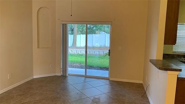 Building Photo - 2150 Retreat View Cir