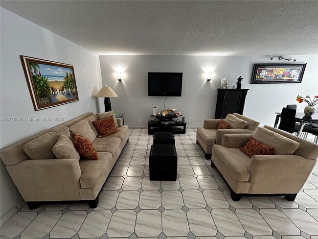 Building Photo - 2401 Collins Ave