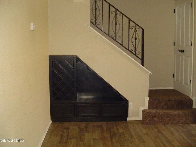 Building Photo - 281 Maricopa Dr