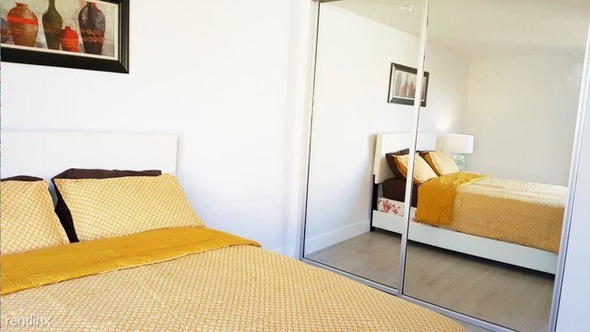 Foto del edificio - 1 br, 1 bath - 1516 17th St