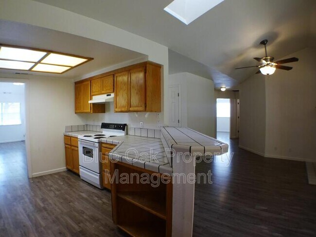 Foto del edificio - 54 Glenshire Ln