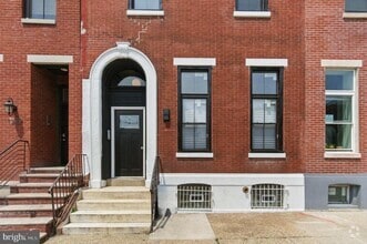 Building Photo - 1637 W Girard Ave