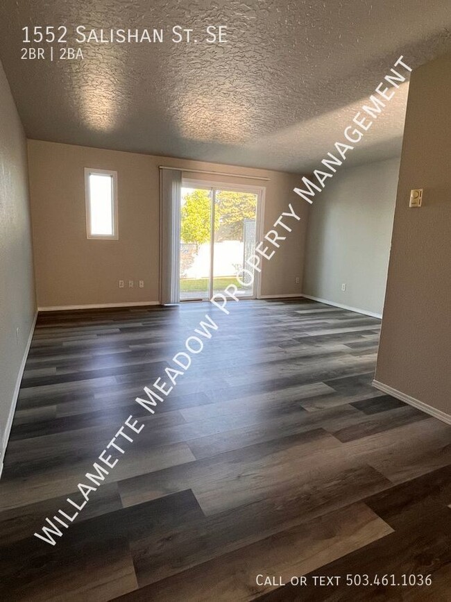 Building Photo - Updated 2 Bedroom 1.5 Bath Townhouse, Wate...