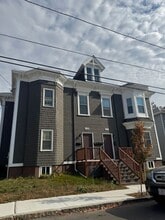 Building Photo - 117-119 Portland St