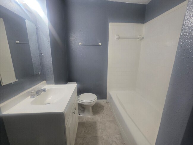 Foto del edificio - 4902 FM1765