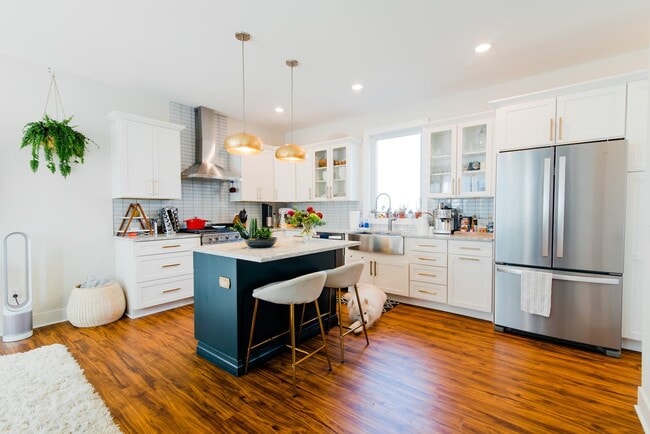 Foto del edificio - 635 Fairview Ave NE