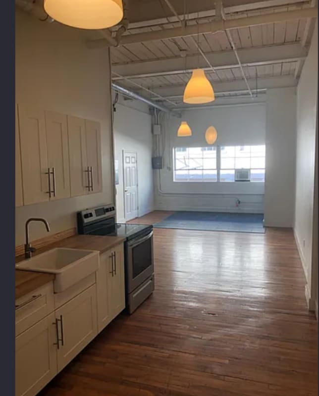 Building Photo - 1417 Kemper St