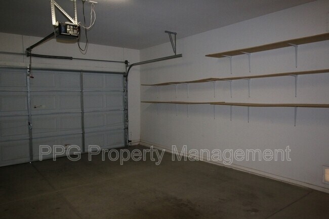 Building Photo - 11601 W Lincoln St