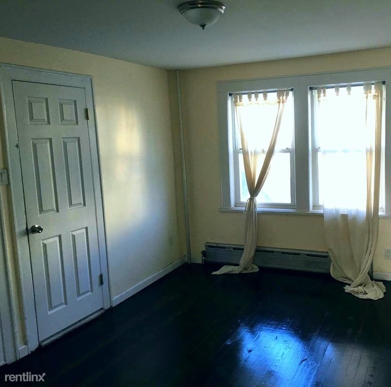 Primary Photo - 2132 29th St
