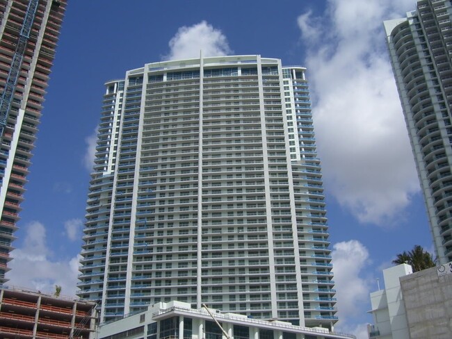 Foto del edificio - 90 SW 3rd St