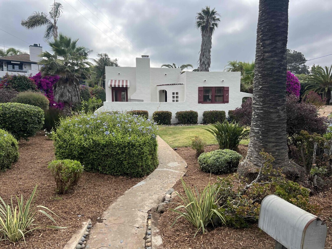 Foto principal - 1849 Eucalyptus Ave
