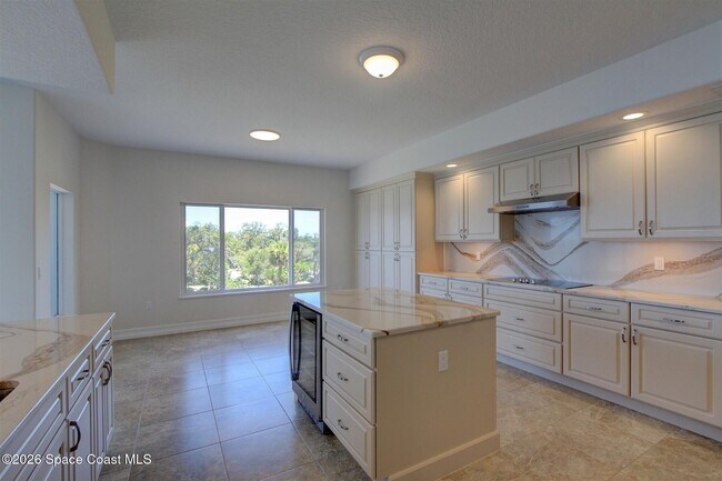 Foto del edificio - 1465 S Harbor City Blvd