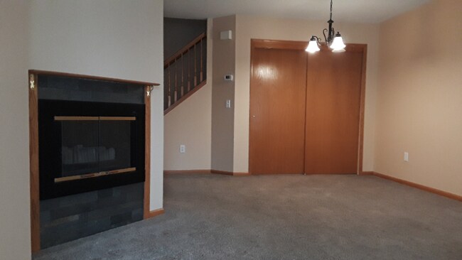 Foto del edificio - 1830 121st Ln NW