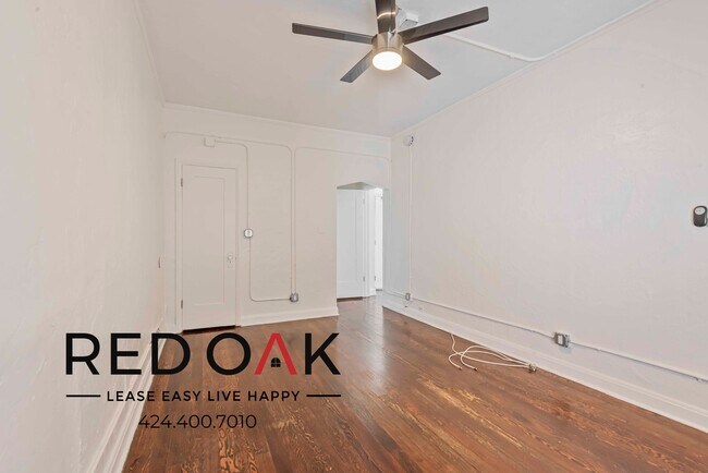 Foto del edificio - 854 S Oxford Ave