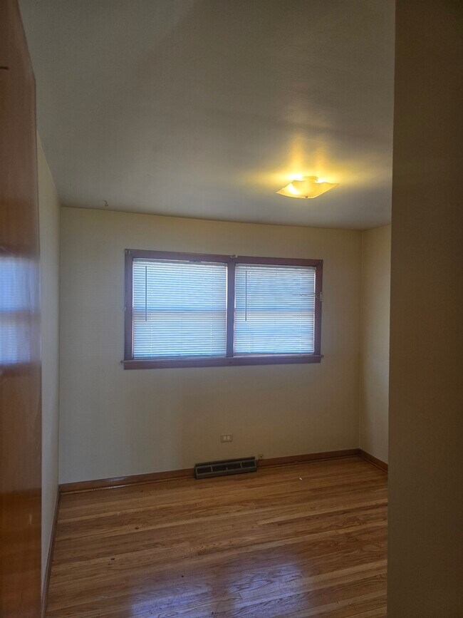 Foto del edificio - 15639 Ingleside Ave