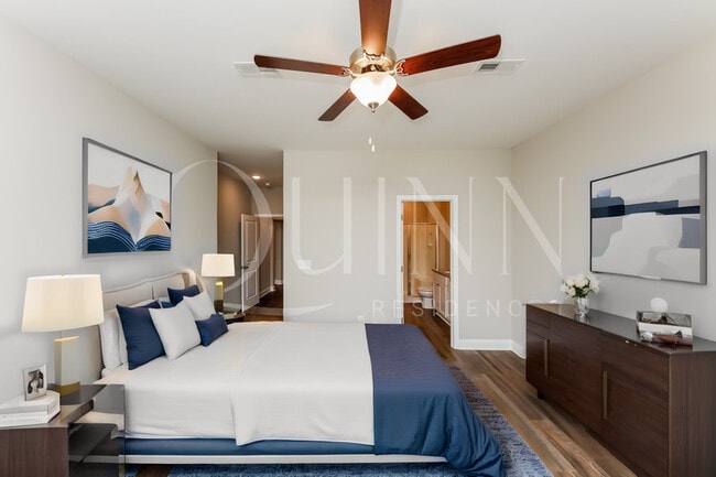 Building Photo - 2157 Miramar Cir