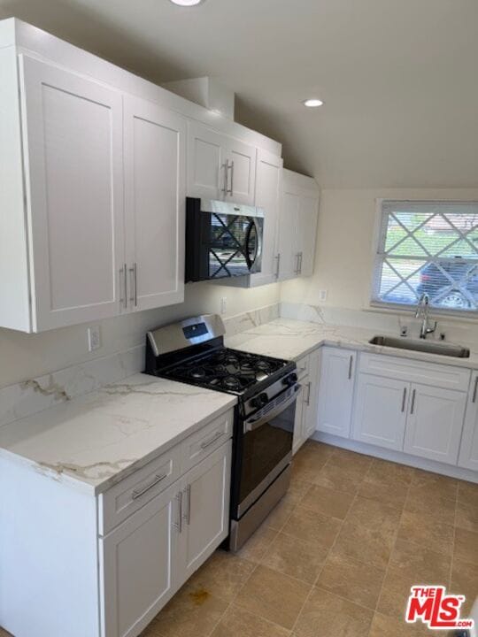 Building Photo - 17400 Cantlay St