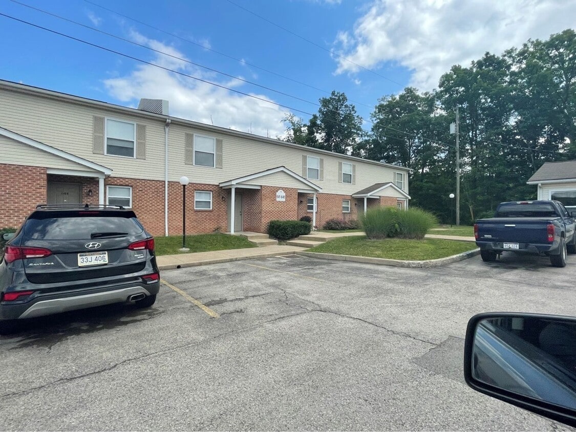 Building Photo - Rich View 2BR 60%