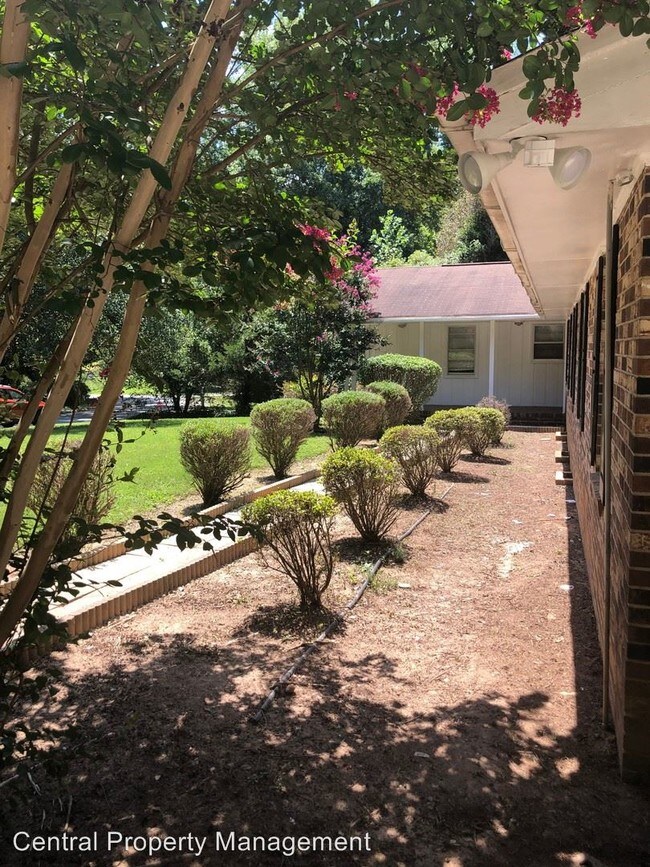 Foto del edificio - 5 br, 3 bath House - 108 Kingsley Drive