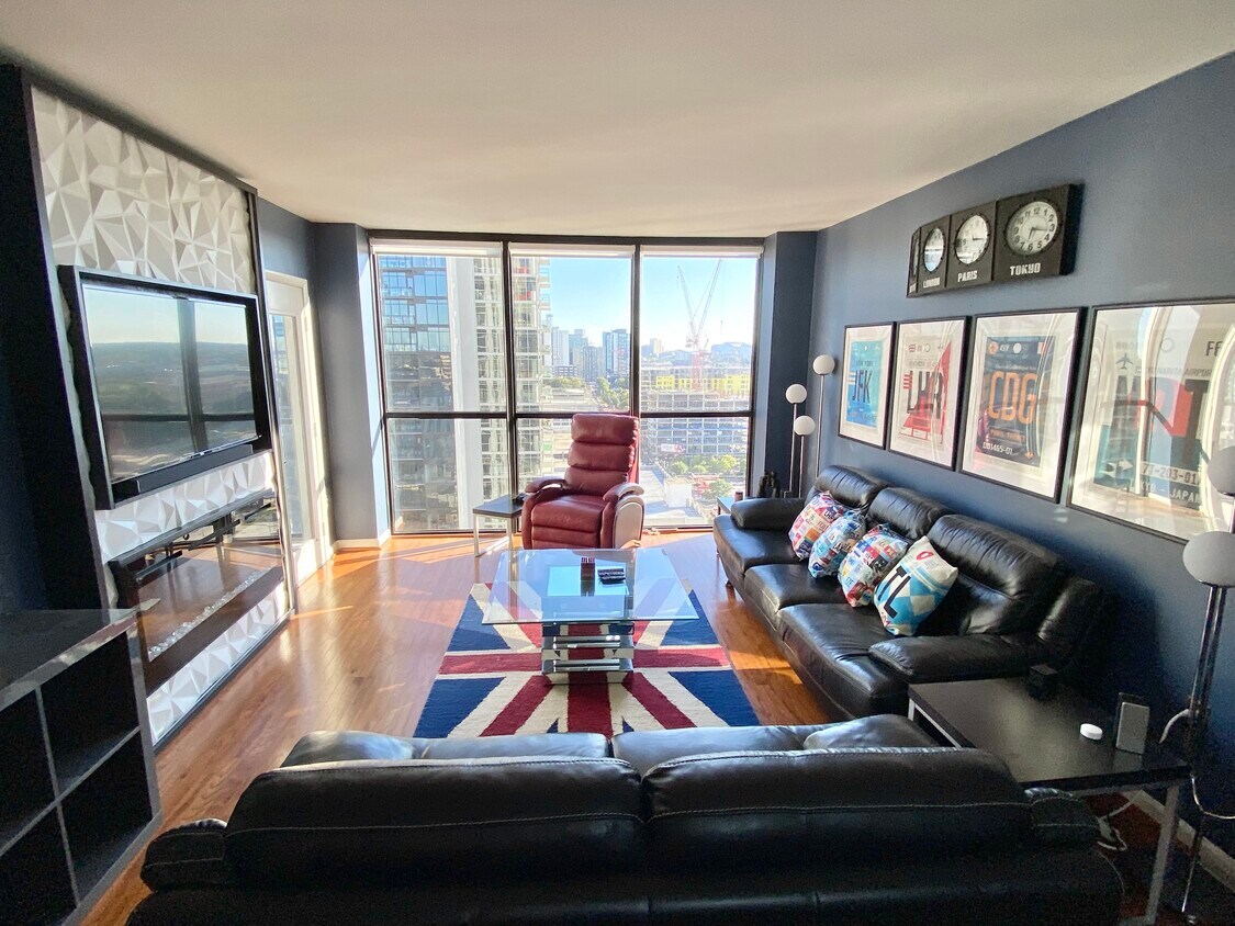 Living room - 1280 W Peachtree St NW