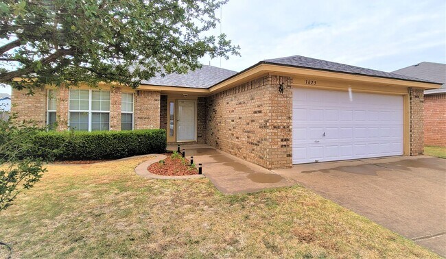 Foto del edificio - VERY NICE 3/2/2 IN SOUTH MESA FOR LEASE!