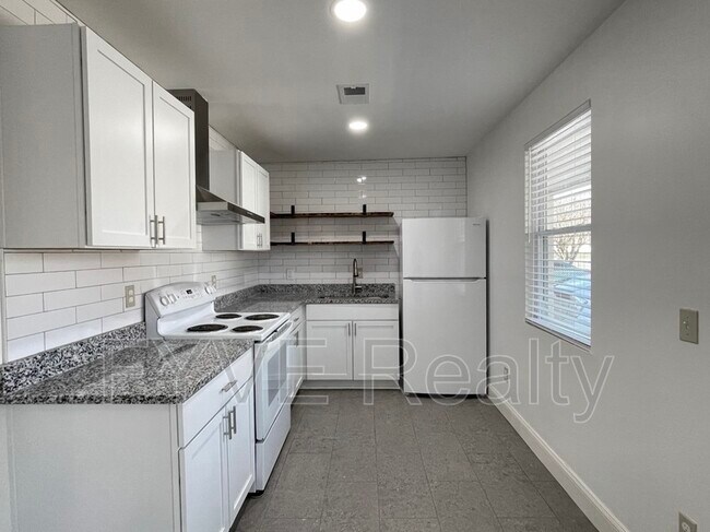 Foto del edificio - 27 Lutie St