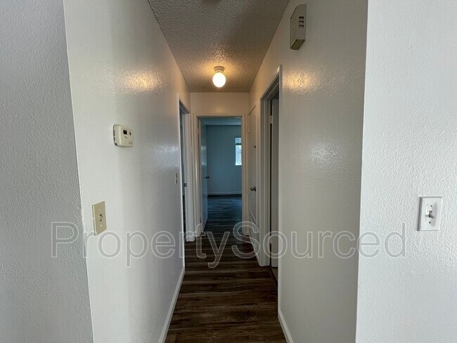 Building Photo - 1296 Spruce Ln, Apt #22