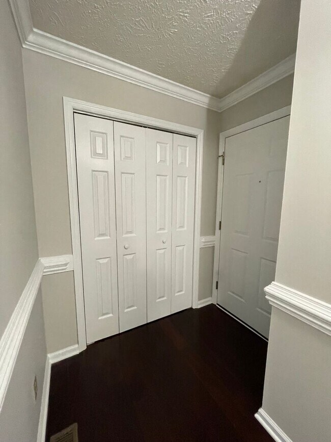 Foto del edificio - 2 Bedroom 2 Bathroom Condo - No Pets