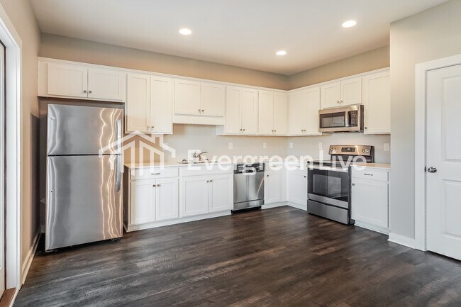 Foto del edificio - 11127 Summerchase Lp