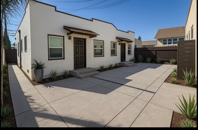 Building Photo - 1535 Freeman Ave