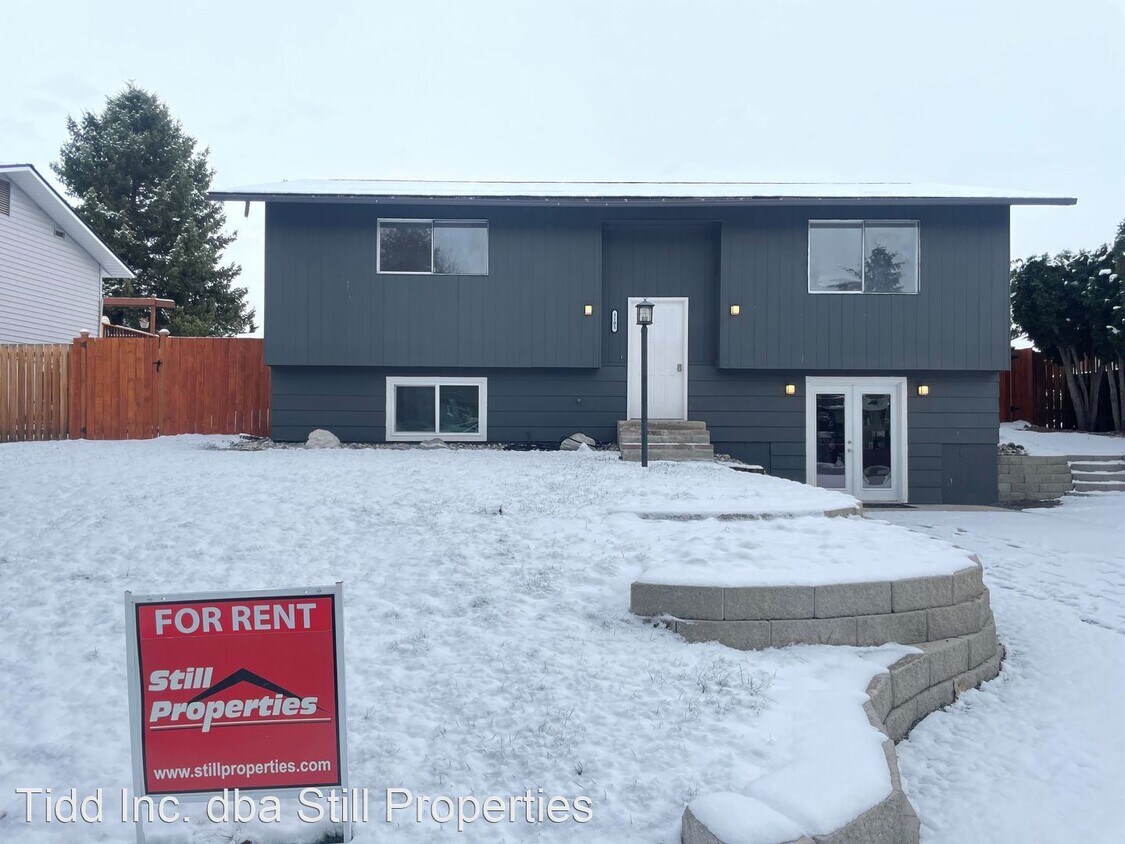 1105 Cherry Cir NE, East Wenatchee, WA 98802 House Rental in East