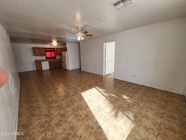 Building Photo - 15856 S Moon Valley Rd