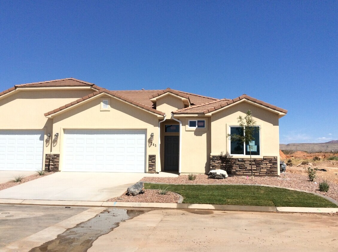 Primary Photo - Tanzanite Townhome