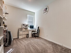 Building Photo - 302 Pepperbark Ave