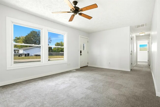 Foto del edificio - 1206 Aurora Way