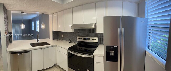 Foto del edificio - 5200 NW 31st Ave