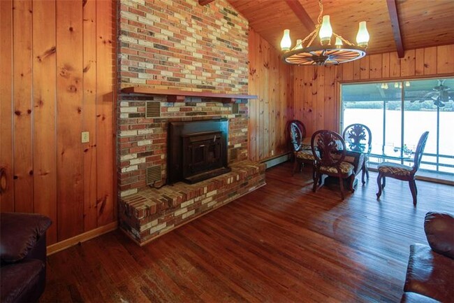 Foto del edificio - 2090 Ridge Rd