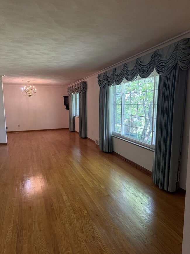 Photo - 3 Bedroom/2 Bath in Quiet Kettering Neighborhood House