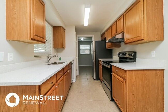 Building Photo - 535 San Lanta Cir
