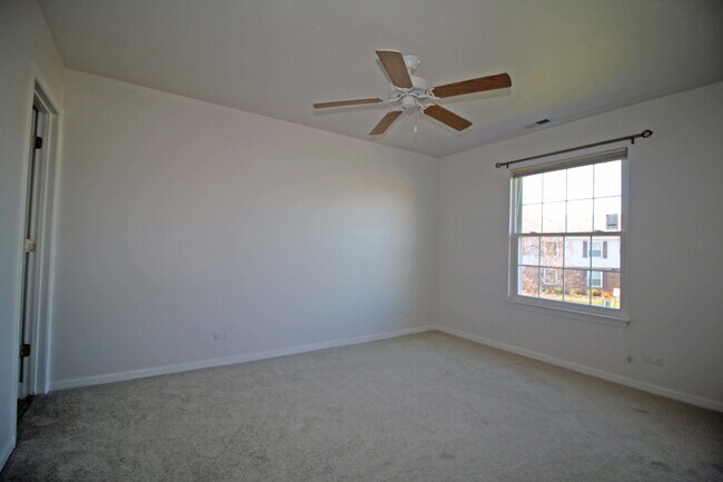 Building Photo - 331 Mulberry Ct