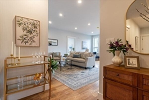 Building Photo - 874 South St