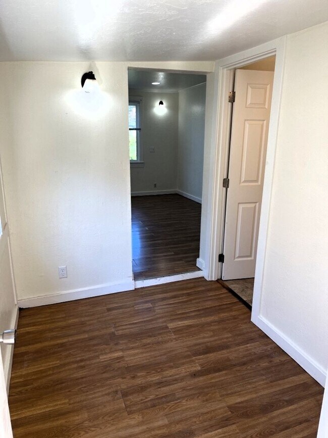 Foto del edificio - 520-528 Wildwood [PRM: Renee]