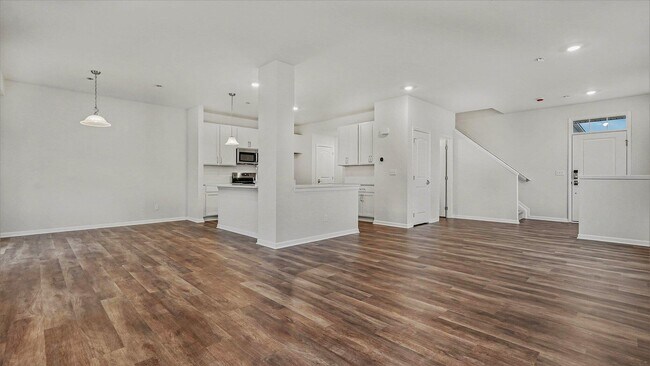 Foto del edificio - 1601 Salt Springs Dr