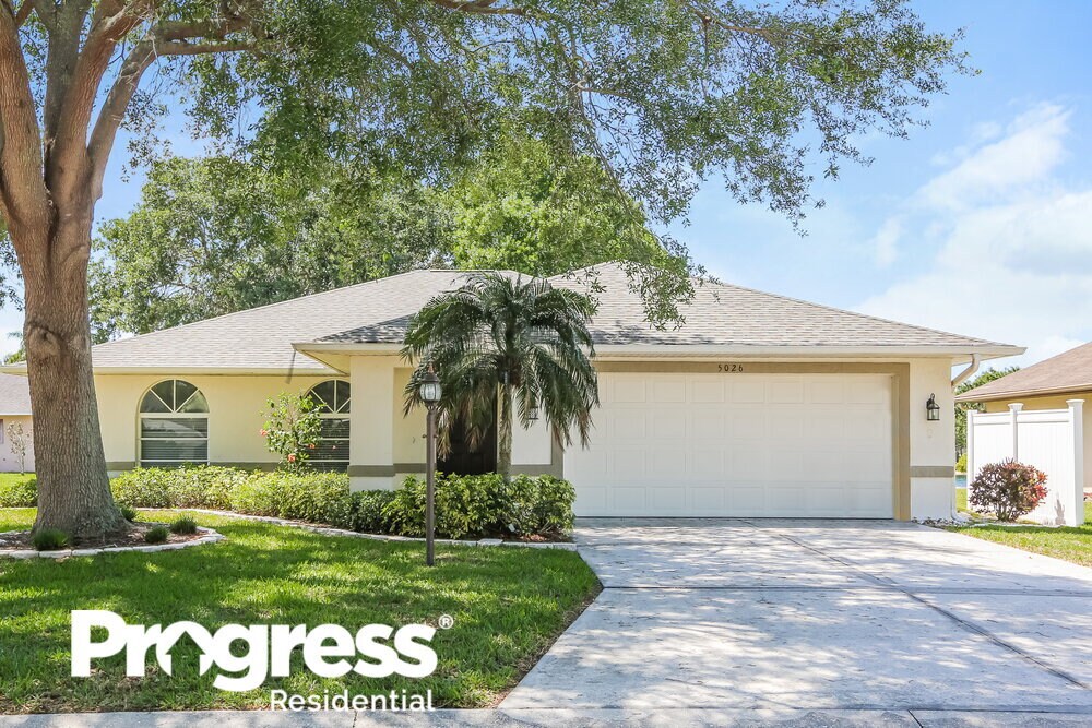 Foto principal - 5026 25th St E