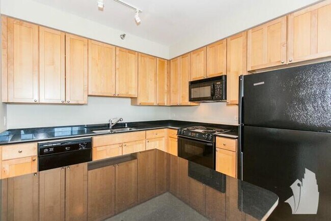 Foto del edificio - 421 W Huron St