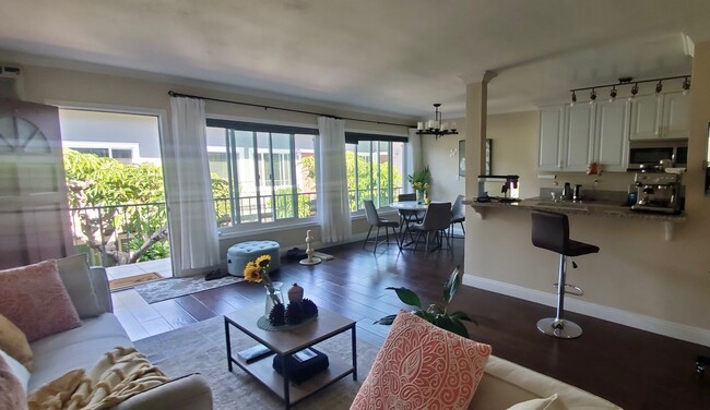 Foto del edificio - 10600 Eastborne Ave